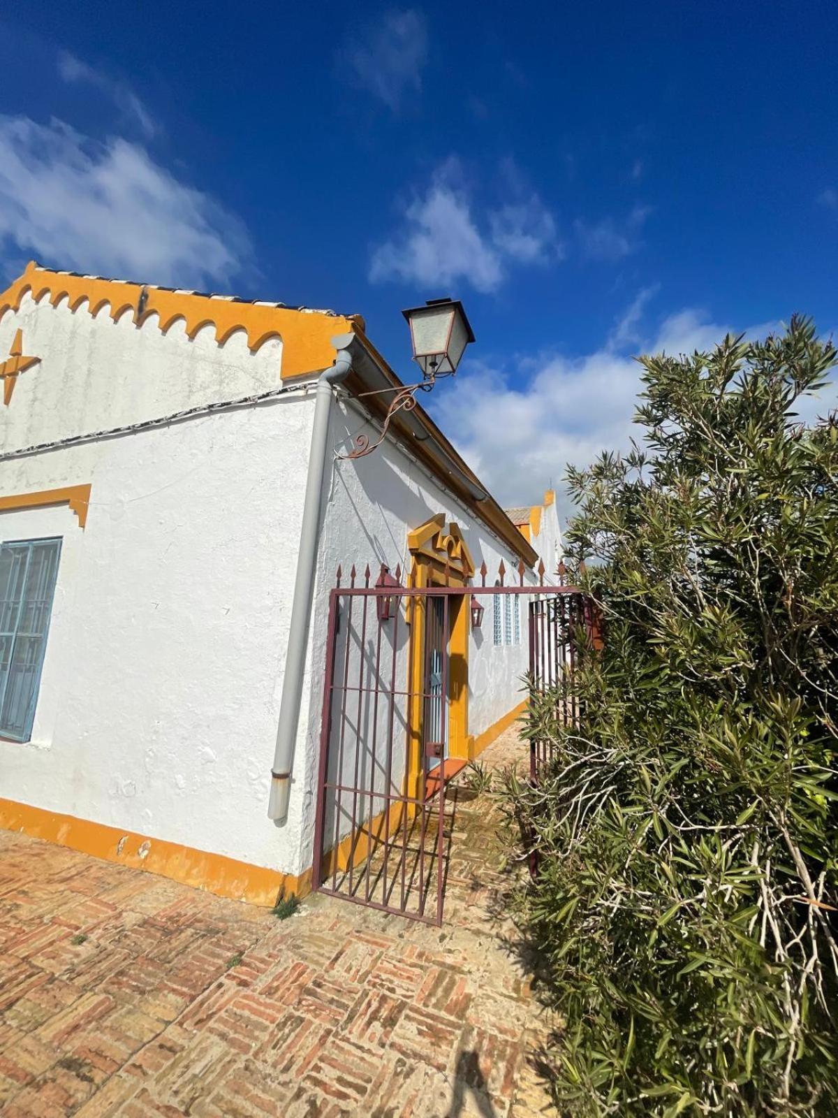 Cortijo Santa Clara *