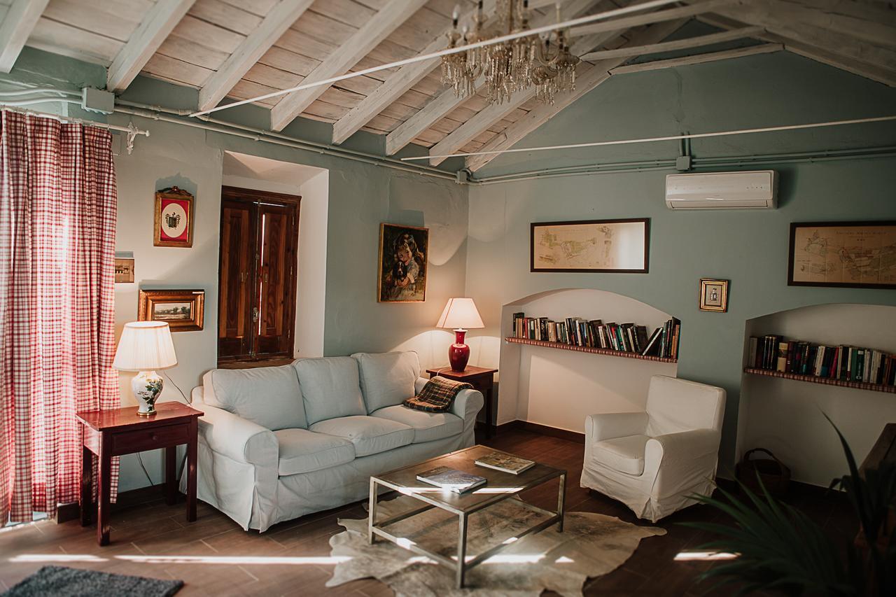 Cortijo Santa Clara Carmona (Seville)