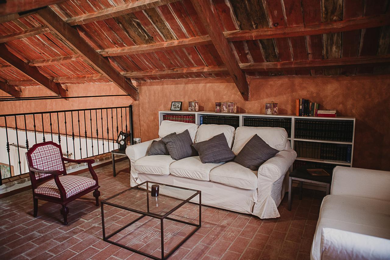 Cortijo Santa Clara *